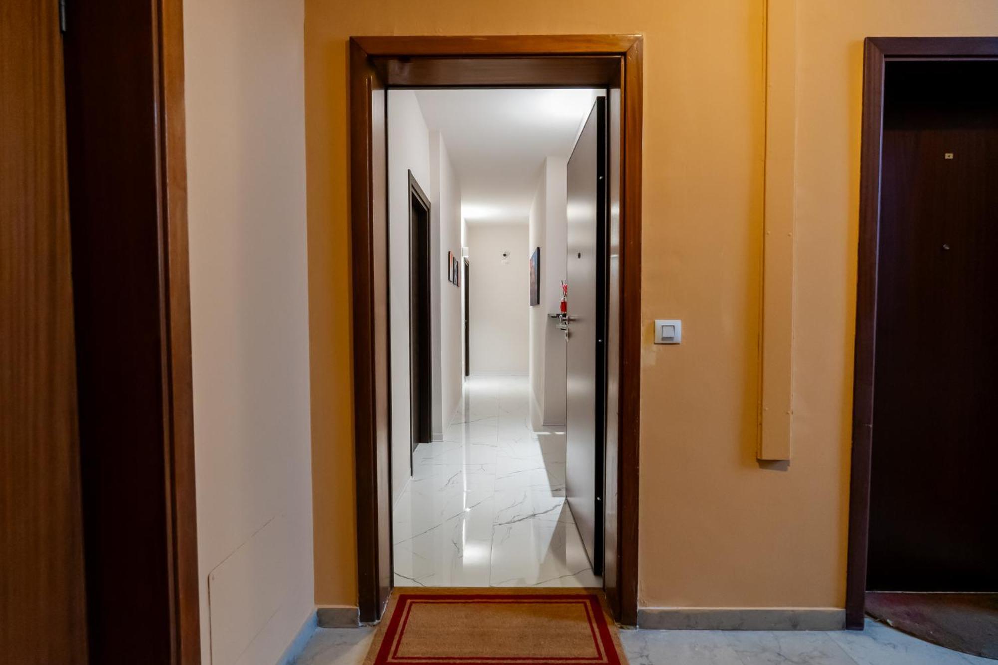 Palmanova Suites Милано Екстериор снимка